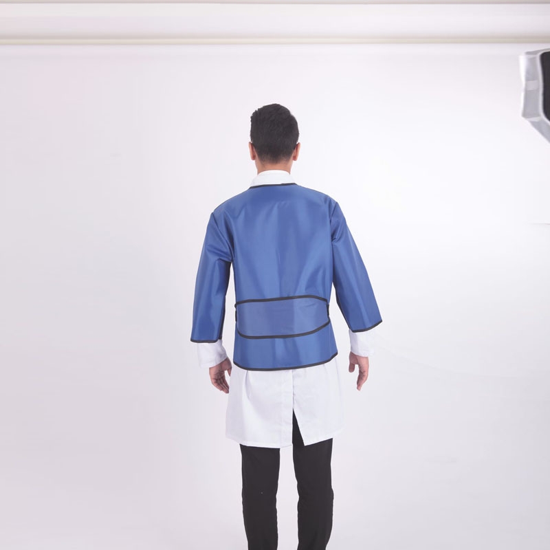 鉛衣